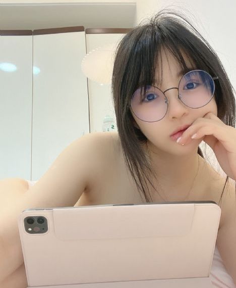 铃原エミリと在线播放_1080手机在线观看